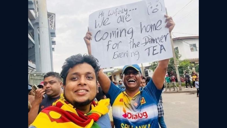 Sri Lankan Fans Hold 'Wifeey, We Are Coming Home For the Evening Tea' Placard As IND vs SL Asia Cup 2023 Final Gets Over In Less Then Three Hours, Picture Goes Viral!