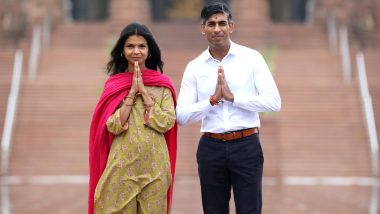 UK PM Rishi Sunak, Wife Akshata Murty Spend 45 Minutes at Akshardham Temple, Enquire About Its Architecture and History (See Pics and Video)