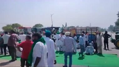 Farmers Protest Day 2: Drought-Hit Farmers Block Delhi-Chandigarh National Highway in Protest Over MSP, Flood Compensation Demands (Watch Video)