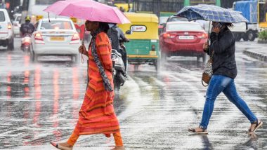 Maharashtra Rains: Mumbai Receives Light Showers, Cool Breeze Makes City Weather Pleasant (See Pics and Video)