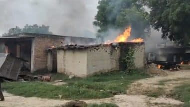 Triple Murder in Uttar Pradesh: Father, Daughter and Son-in-Law Killed Over Property Dispute, Angry Villagers Set Houses on Fire in Kaushambi (Watch Video)