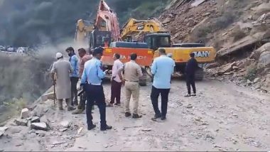 Jammu and Kashmir Landslide Video: Four Dead After Landslide Hits Truck on Jammu-Srinagar Highway in Ramban District