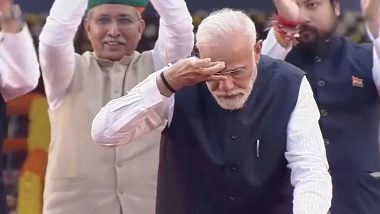 Meri Maati Mera Desh Campaign: PM Narendra Modi Attends Event Marking Culmination of Amrit Kalash Yatra at Kartavya Path, Applies 'Tilak' on His Forehead (Watch Video)