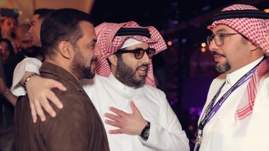 Salman Khan Shares Pic With Cristiano Ronaldo in Background As He Talks About Having 'Amazing' Time at Boxing Match in Riyadh!