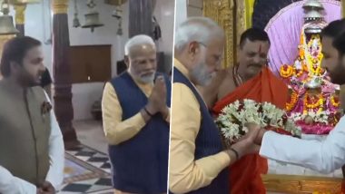 Chhattisgarh: PM Narendra Modi Offers Prayers at Danteshwari Temple in Bastar (Watch Video)