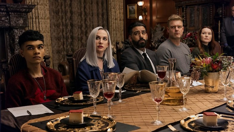 The Fall of the House of Usher: Review, Cast, Plot, Trailer, Streaming Date &ndash; All You Need To Know About Kate Siegel and Bruce Greenwood&rsquo;s Netflix Series!