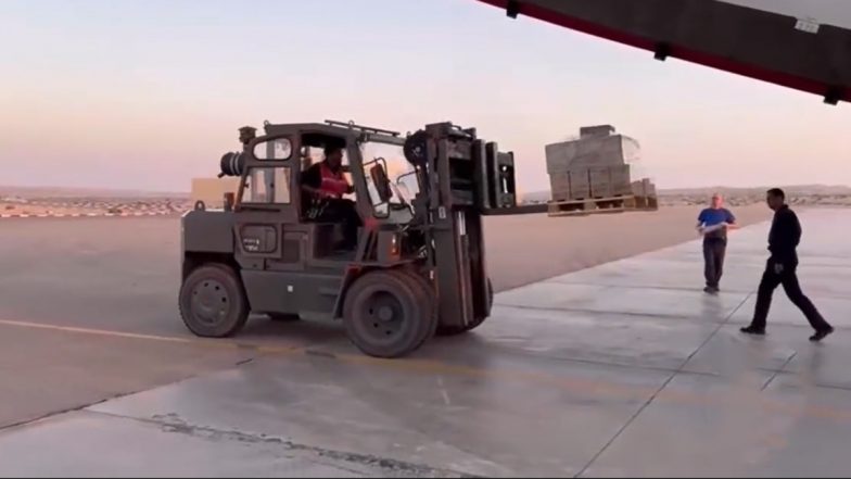 Israel-Hamas War: Russia Delivers 27 Tonnes of Food Supplies for People in Gaza Strip (Watch Video)