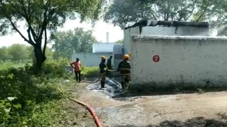 Tamil Nadu Fire Video: Five Dead in Sivakasi Firecracker Factory After Successive Explosions