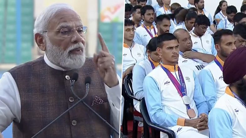 PM Narendra Modi Interacts With Athletes Who Participated In Asian Games 2023, Urges Them to Promote the Idea of ‘Drug Free India’ (Watch Video)