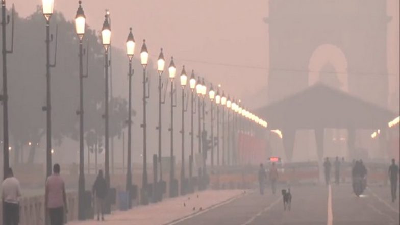 Delhi Air Pollution: Air Quality Continues To Remain in ‘Poor’ Category in National Capital, AQI at 249 (Watch Video)