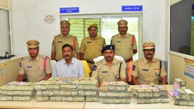 Telangana: Karimnagar Police Seize Rs 2.36 Crore Unaccounted Cash During Election Code Vehicle Check (See Pic and Videos)