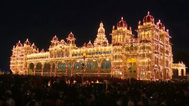 Mysuru Dasara 2023 Images & Mysore Palace Lighting HD Wallpapers for Free Download: Share Beautiful Photos and Videos of Decorated Elephants With Family and Friends