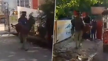 Uttar Pradesh Shocker: Stretcher 'Unavailable', Man Seen Carrying Patient in Arms in Hardoi, Video Goes Viral