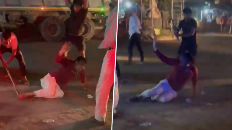 Uttar Pradesh Shocker: Man Brutally Thrashed in Middle of Road in Jewar, Three Accused Arrested as Video of Assault Goes Viral