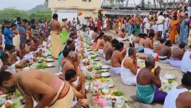 Mahalaya Amavasya 2023: Devotees Gather at Cauvery River Banks in Tamil Nadu To Pray for Their Ancestors on Puratasi Month (Watch Video)