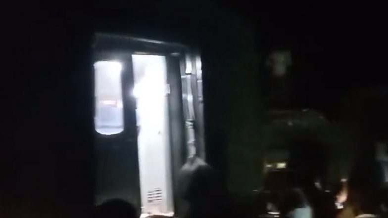 Train Derailed in Bihar Video: Three Bogies of North East Superfast Derail at Raghunathpur Railway Station in Buxor