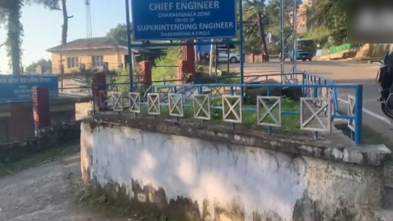 Khalistan Graffiti on Govt Office Video: Government Office Wall in Himachal Pradesh’s Dharamsala Defaced With Pro-Khalistani Message