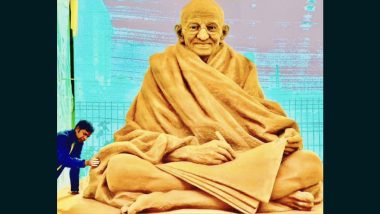 Mahatma Gandhi Sand Art For Gandhi Jayanti 2023: Sudarsan Pattnaik Pays Tributes to Bapu With a Giant Sand Sculpture (View Pic)