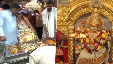 Navratri 2023: 'Aarti' Performed at Temples in Delhi and Mumbai on Second Day of Navratri Festival, Devotees Arrive in Large Numbers to Offer Prayers (Watch Videos)