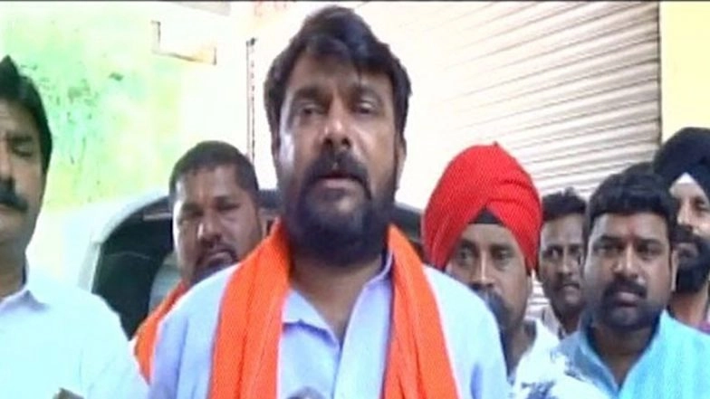Hemant Patil Resigns as MP: Eknath Shinde's Shiv Sena Leader Announces Resignation Over Ongoing Maratha Reservation Protests in Maharashtra (Watch Video)