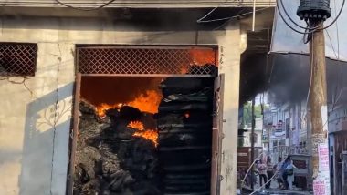 Uttar Pradesh Fire: Massive Blaze Engulfs Warehouse in Kanpur, No Casualties Reported (Watch Video)