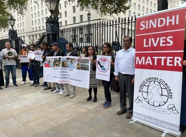 World News | UK: World Sindhi Congress Protest Against Pak Atrocities Outside PM Residence 