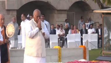 India News | Gandhi Jayanti: Congress President Mallikarjun Kharge Pays Tribute to Mahatma Gandhi at Rajghat