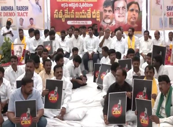 India News | TDP Leaders Stage Hunger Strike In Delhi Against Arrest of Chandrababu Naidu