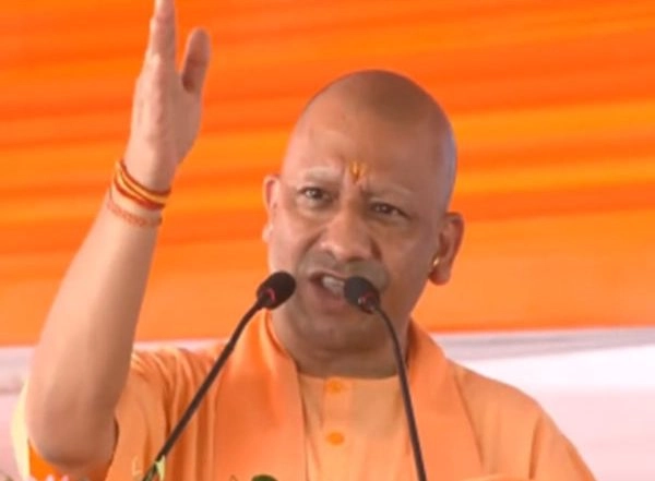 India News | UP: Non-violence is the Biggest Strength of Democracy, Says CM Yogi