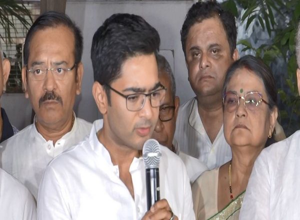 India News | 'How Much Money Have They Taken from Bengal?': TMC's Abhishek Banerjee Hits Back at Union Minister Anurag Thakur
