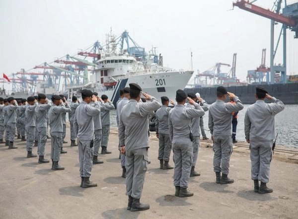 World News | ICG Ship ‘Samudra Prahari’ Arrives in Indonesia to Demonstrate Commitment to Addressing Pollution Threats