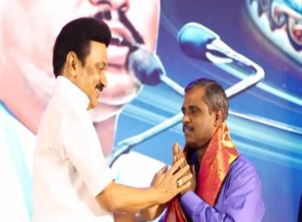 India News | Stalin Honours Nine ISRO Scientists from Tamil Nadu, Announces Scholarship Programme 