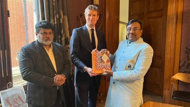 India News | Maharashtra Ministers Sign MoU to Bring Back Wagh Nakh from UK