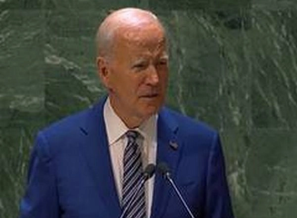 World News | Joe Biden Thanks Qatar’s Emir for US-Iran Prisoner Swap Deal 