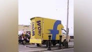 Business News | Flipkart's Truck Accidentally Unleashes a Money Shower in Mumbai's Streets
