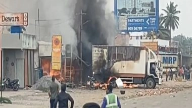 India News | Karnataka: Fire Breaks out at Firecracker Shop in Attibele, 4 Injured