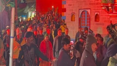 India News | UP CM Offers Prayer at Shri Badrinath Dham; Interacts with Soldiers at Mana Pass Border