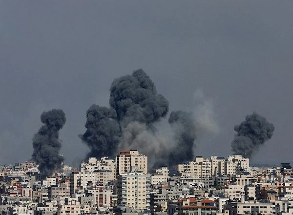 World News | Israel-Hamas War: Israeli Death Toll Rises to More Than 400