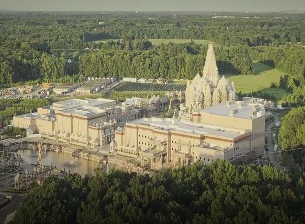 World News | MoS Muraleedharan Extends Wishes on Opening of US' Largest Hand-carved Hindu Temple in New Jersey