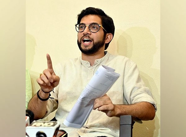 India News | Shiv Sena (UBT) Leader Aaditya Thackeray Questions ECI for Not Announcing Dates for Pune, Chandrapur LS Bypolls