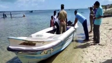 India News | Tamil Nadu: Srilankan Piper Boat Washes Ashore on Munaikkadu Beach, Probe Underway