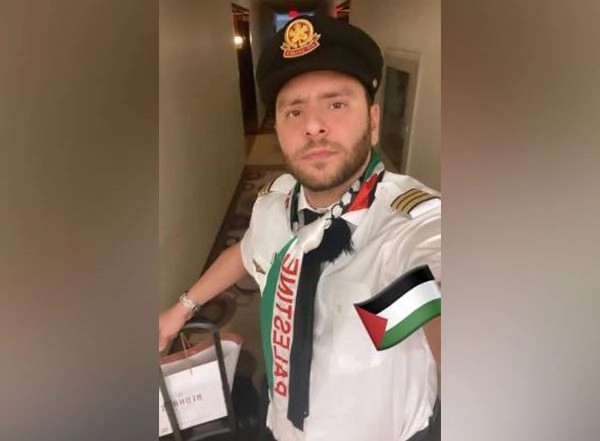 Israel-Palestine War: Air Canada Grounds First Officer Pilot for Wearing Pro Palestinian Colors in Uniform