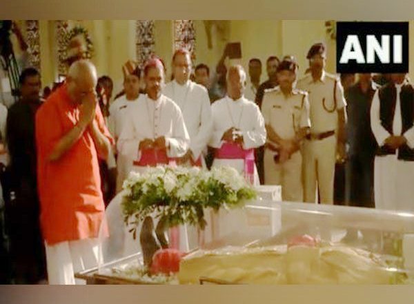 India News | Jharkhand Governor Pays Tribute to Late Cardinal Telesphore Toppo at St Mary's Cathedral in Ranchi