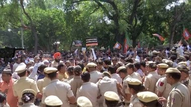 India News | BJP Workers Hold Protest Against AAP Government over Delhi Liquor Scam, Detained