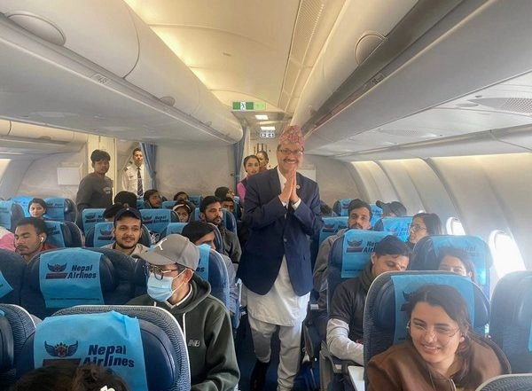 World News | Nepal Airlifts Its 253 Students from Tel Aviv as Israel-Hamas War Grows Intense