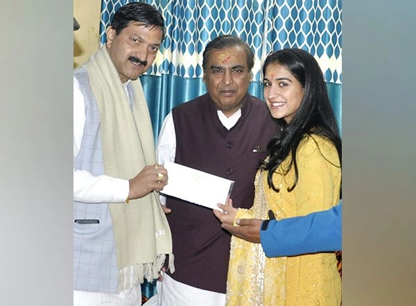 India News | Mukesh Ambani Donates Rs 5 Cr to Badrinath-Kedarnath Temple Committee