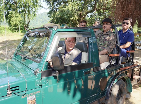 Uttarakhand CM Pushkar Singh Dhami Takes Safari Tour in Jim Corbett Tiger Reserve, Interacts With Tourists (See Pics)