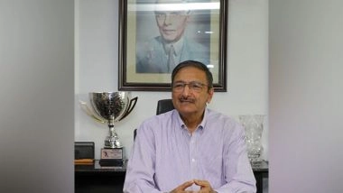 Sports News | PCB Chairman Zaka Ashraf Meets Pakistan Players Ahead of Blockbuster Clash Against India