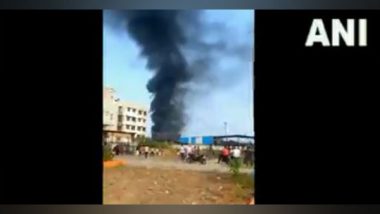 Gujarat Fire: Blaze Erupts at Scrap Warehouse in Valsad, No Casualties Reported (Watch Video)