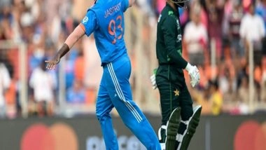 Sports News | Pakistan Unable to Hit Six as Indian Bowlers Dominate World Cup Clash